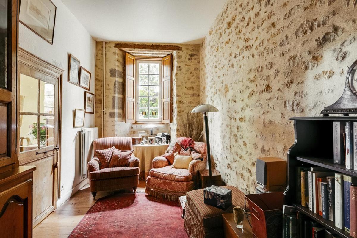 Bed and Breakfast 14Th Century Priory In Pressigny Pressigny  Exterior foto