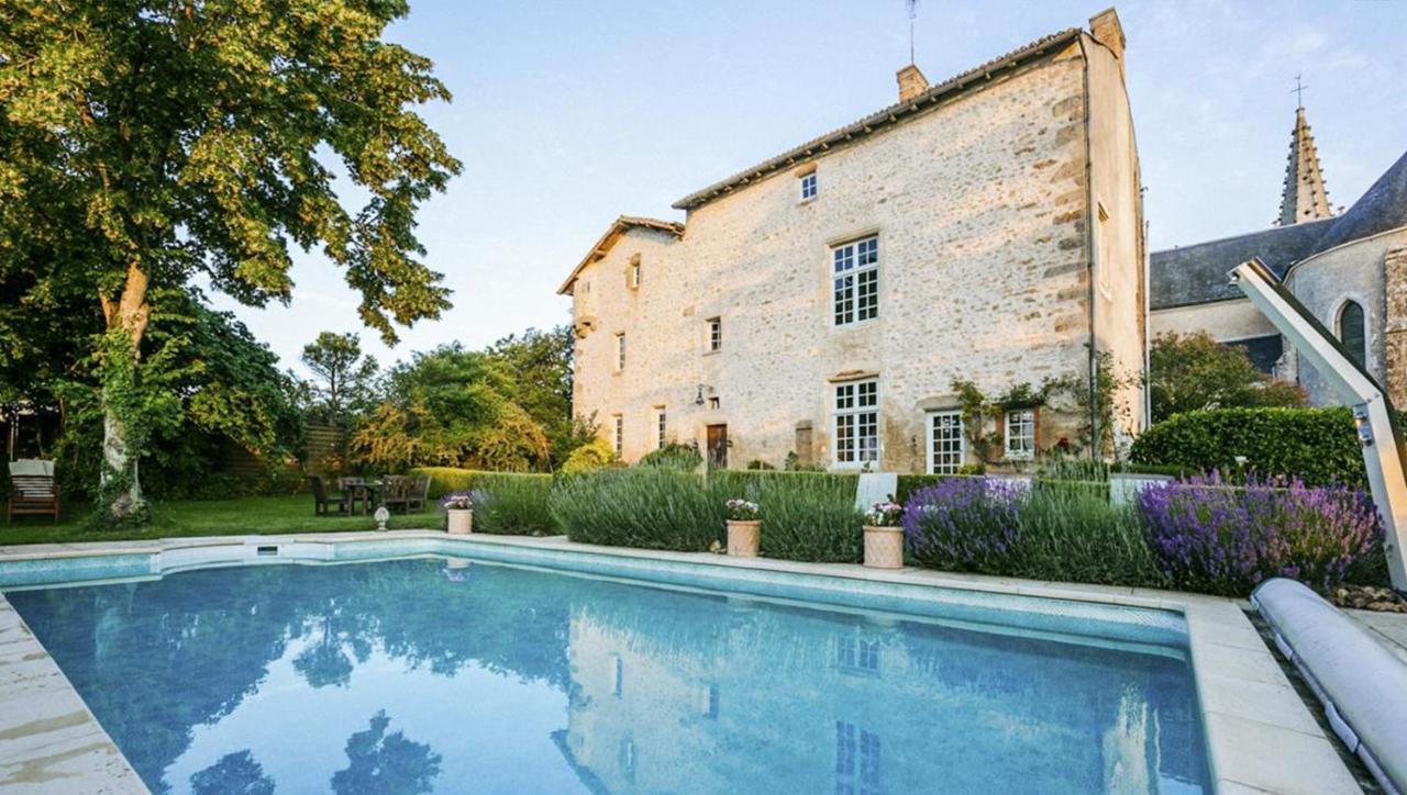 Bed and Breakfast 14Th Century Priory In Pressigny Pressigny  Exterior foto