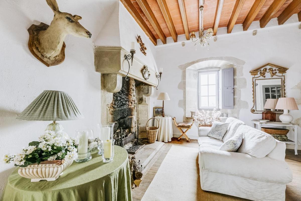 Bed and Breakfast 14Th Century Priory In Pressigny Pressigny  Exterior foto