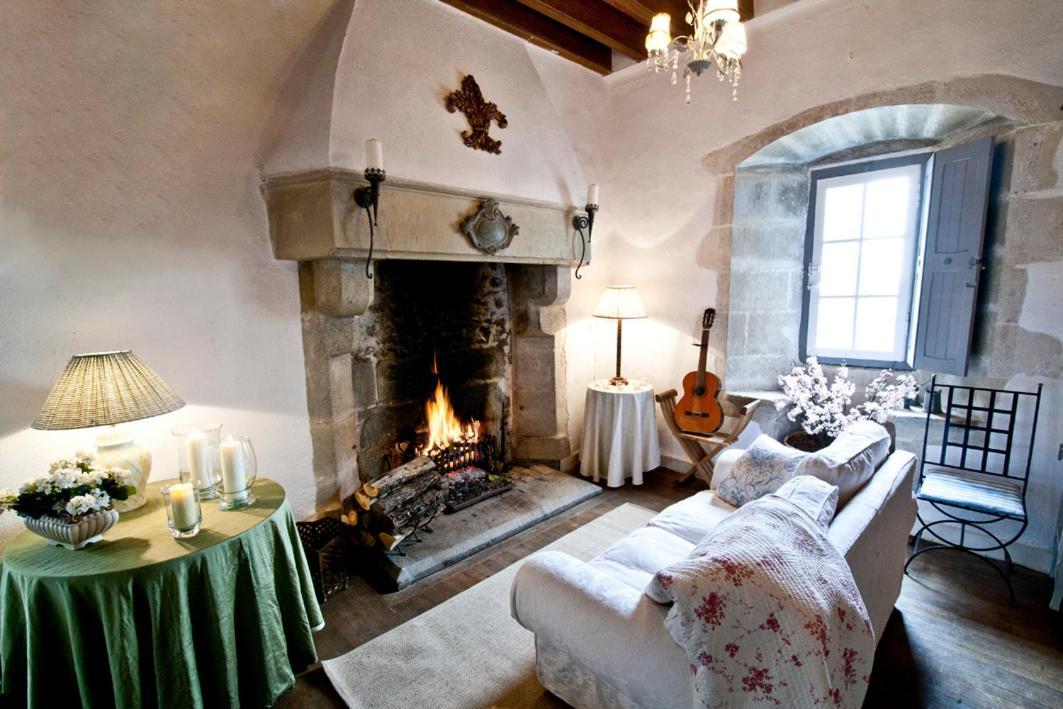 Bed and Breakfast 14Th Century Priory In Pressigny Pressigny  Exterior foto